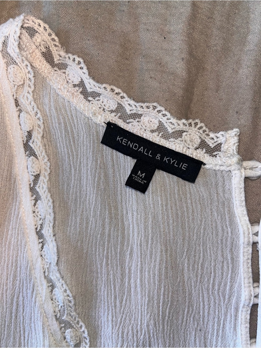 Kendall & Kylie Women's White Lace-Trim Flowy Top, Size Medium